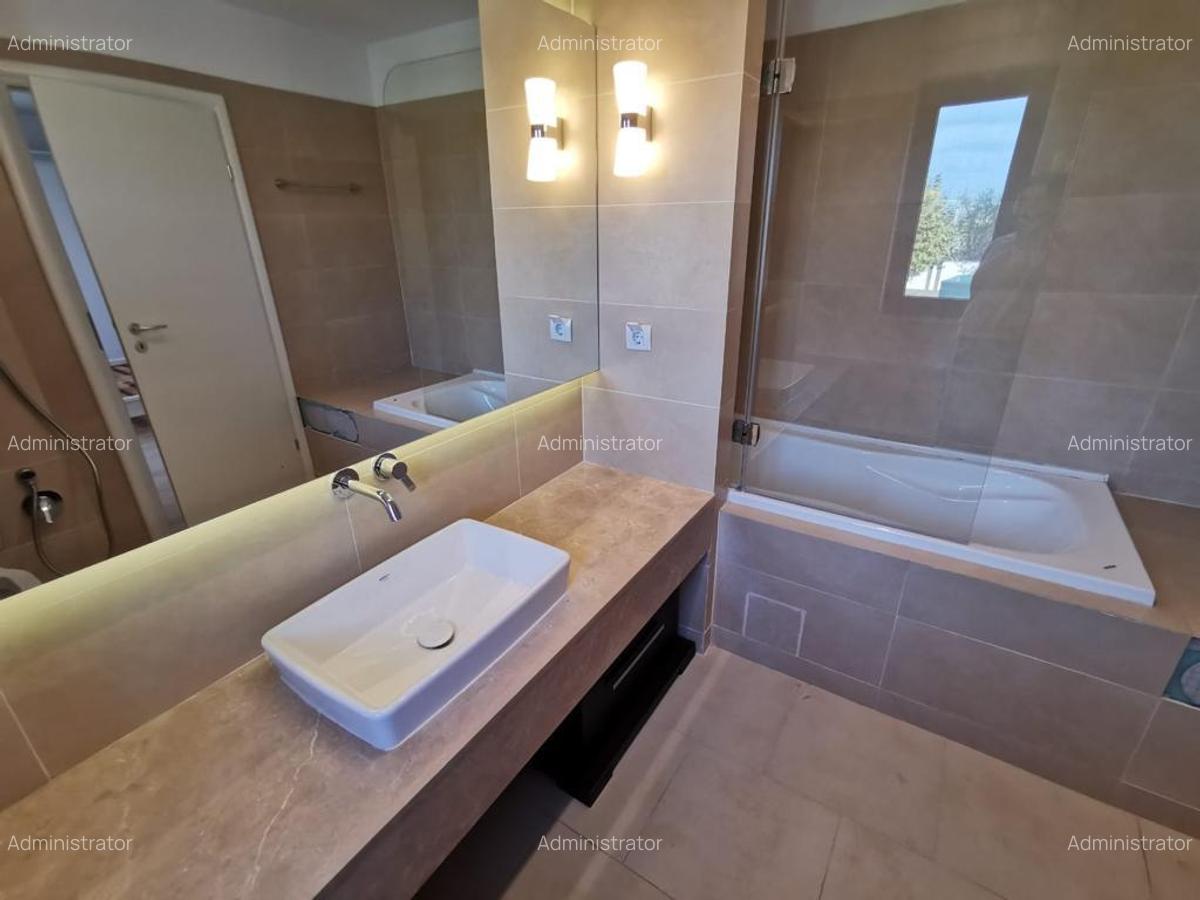 Oxford Gardens unfurnished/partially furnished 3 bedrooms villa - 14