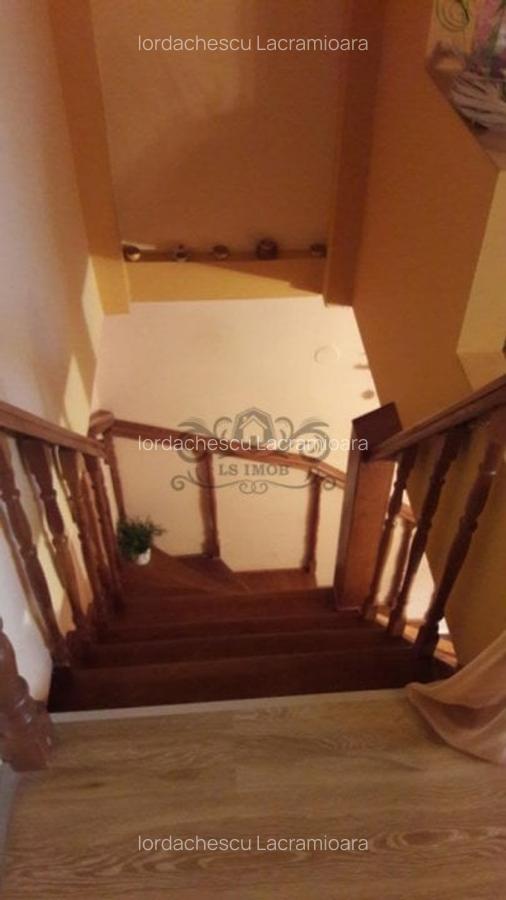 Casă cu 7 camere în Central - 8