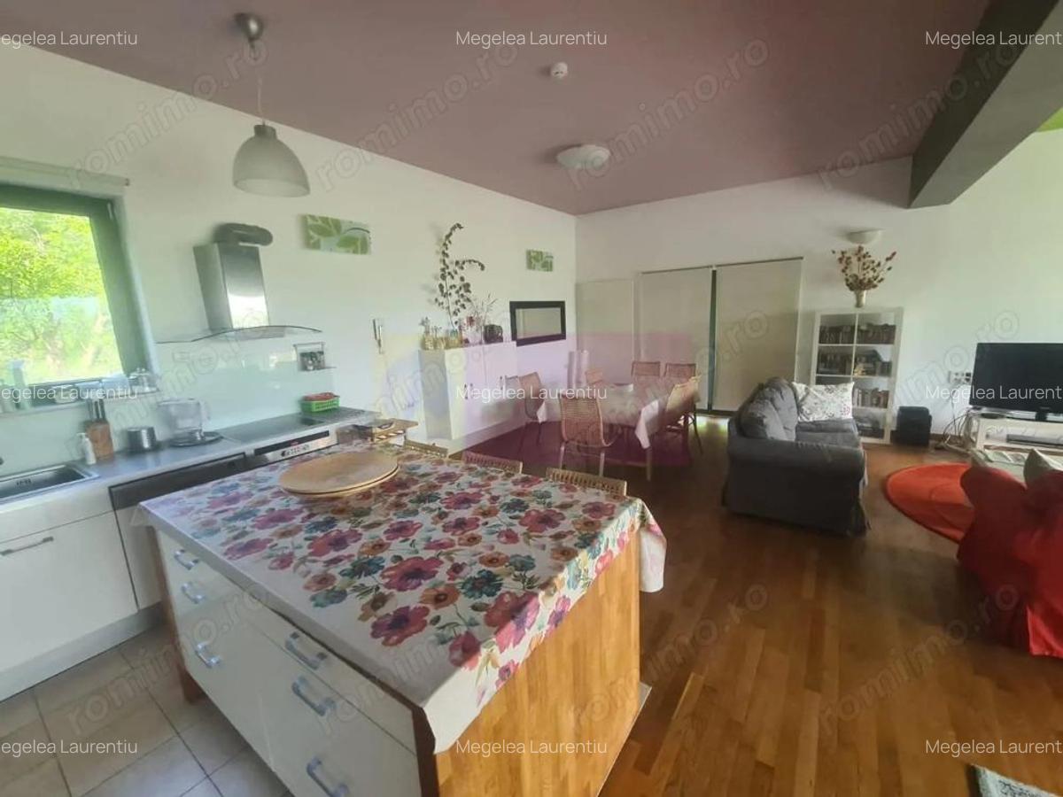 Vila de vanzare cu 6 camere in Cornu (teren 6.600 mp) - 9