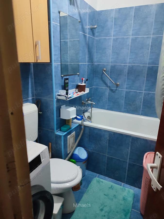 Proprietar vand apartament 3 camere. - 3