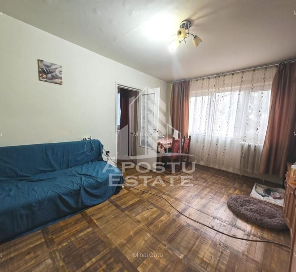 Apartament cu 2 camere la etaj intermediar, etajul 1, zona Dacia - 1