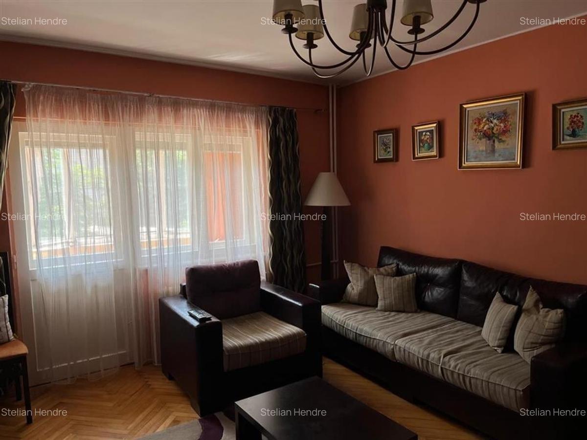 Apartament cu 3 camere decomandat în Rogerius - 3