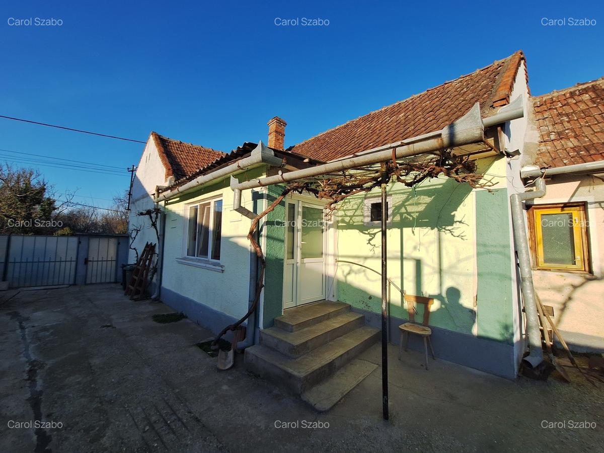 Casă cu 3 camere în Săcădat - 2