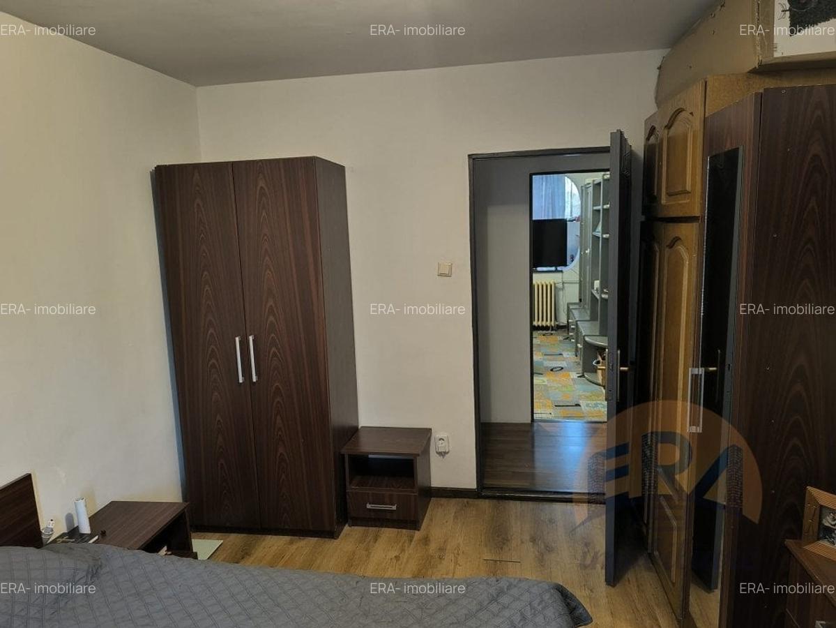 Apartament cu 3 camere semidecomandat, mobilat în Rogerius - 17