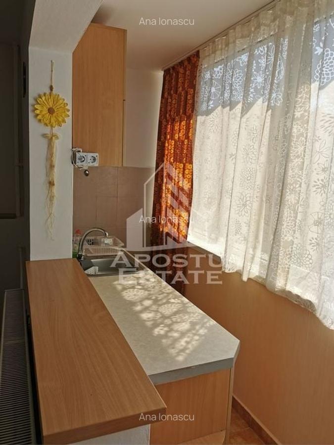 Garsoniera de inchiriat , zona complex - 3