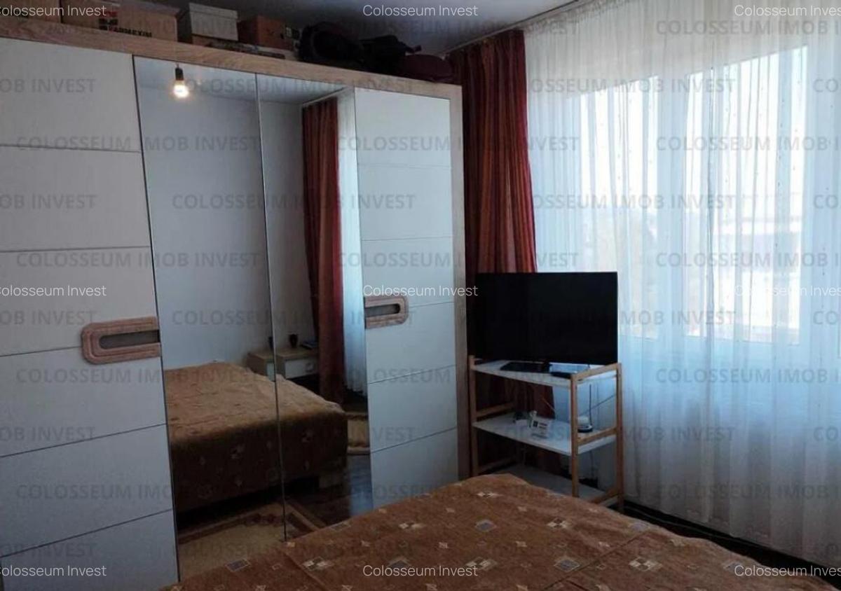 Apartament 4 camere, semidecomandat - zona Tractorul - 3