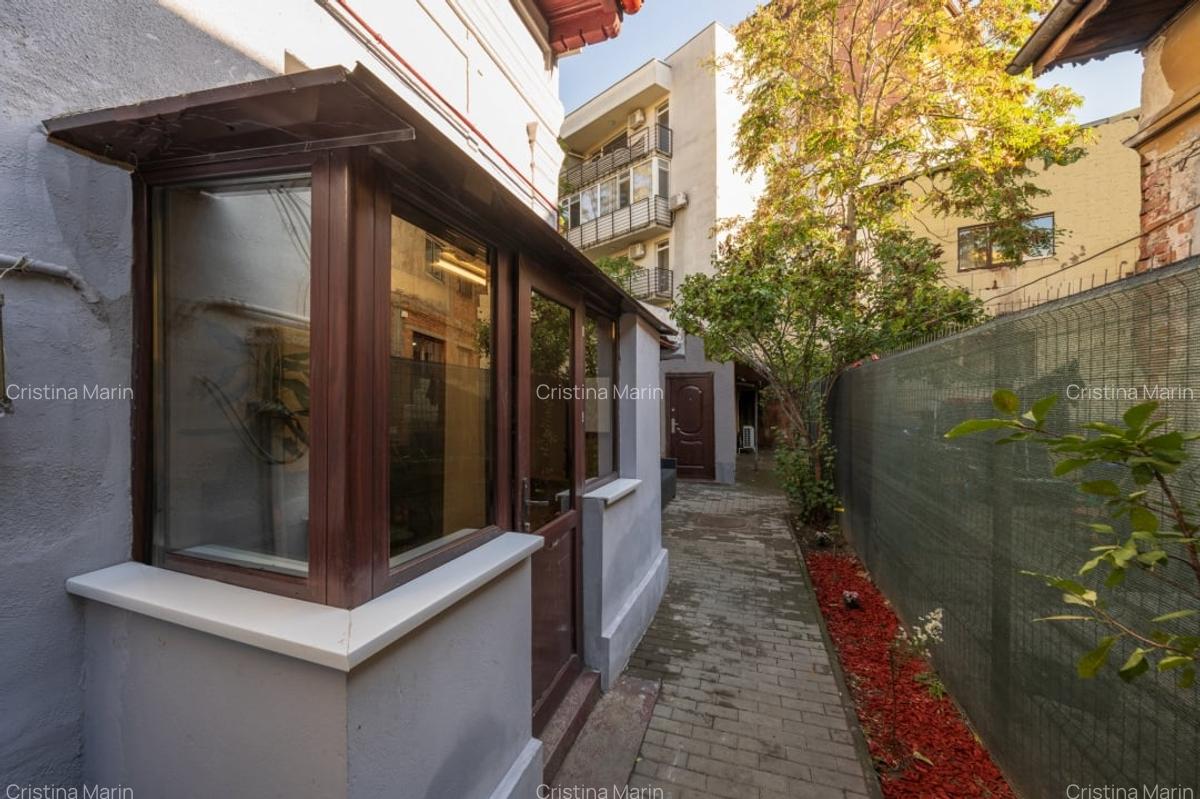 Casa interbelica cu farmec, in apropiere de Mall Vitan - 7 Casa interbelica cu farmec, in apropiere de Mall Vitan - 7