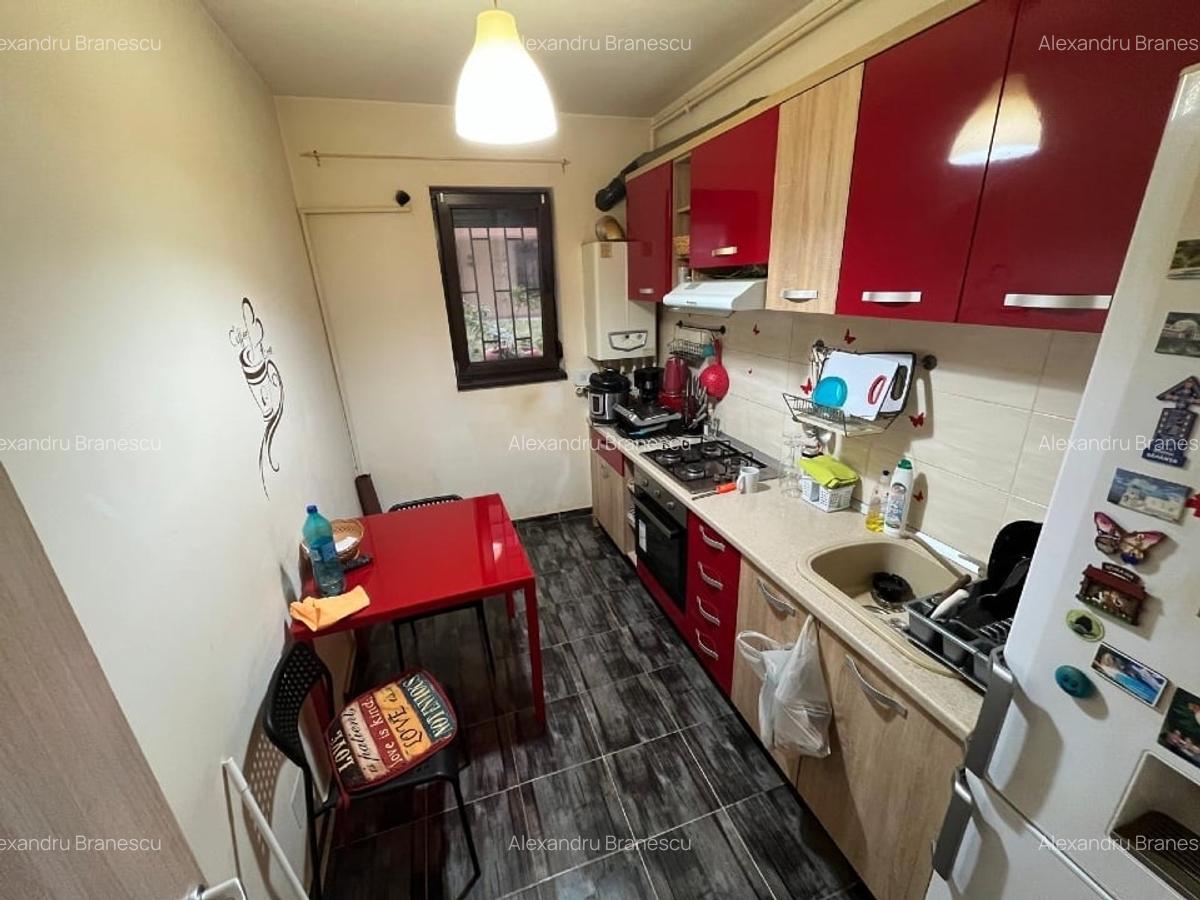 Apartament cu 2 camere decomandat în Rahova - 5