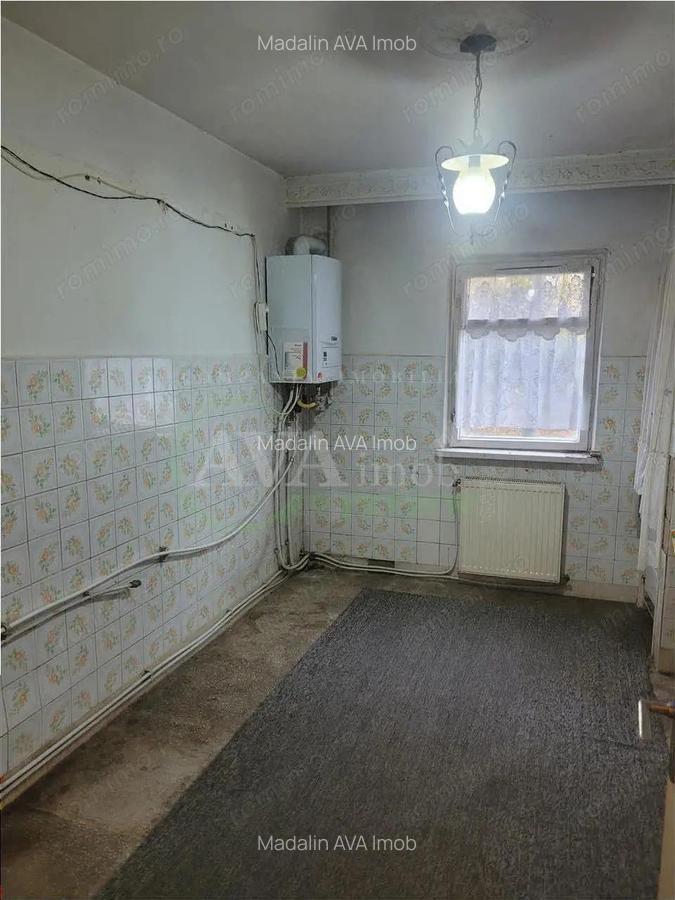 Apartament 3 camere decomandat zona Nord - 1