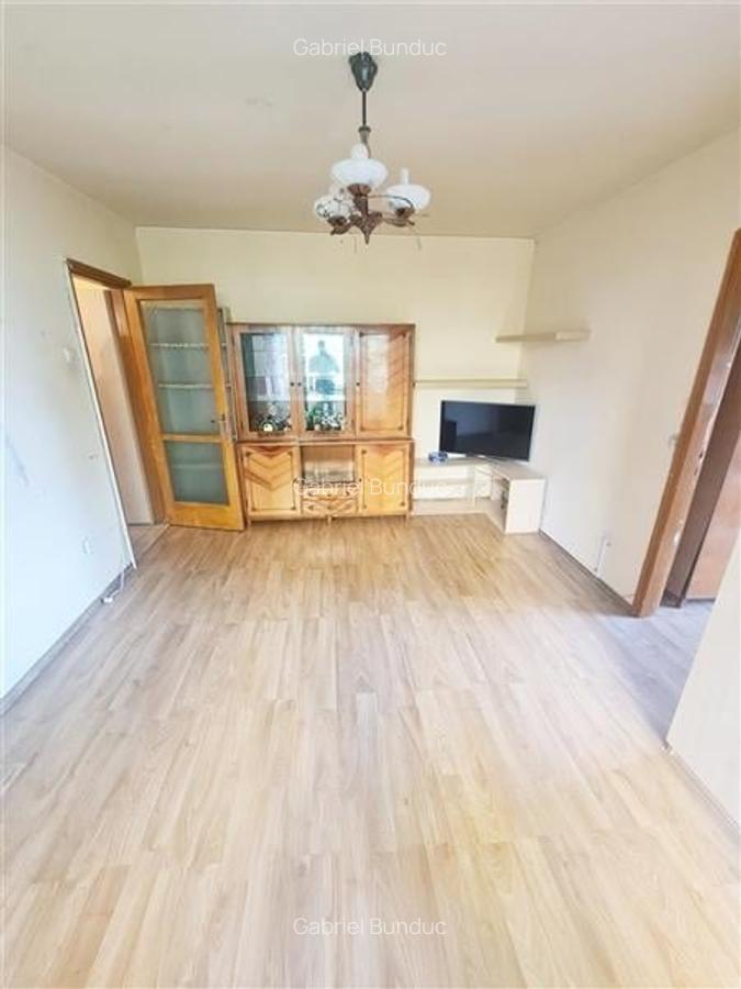 Apartament cu 3 camere semidecomandat în Astra - 10