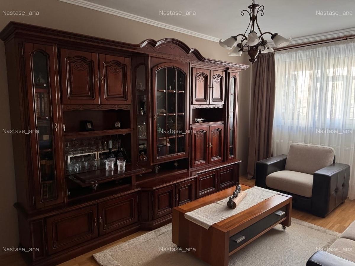 Apartament 3 Camere | Decomandat | 70mp | Delfinului | + Loc Parcare - 2