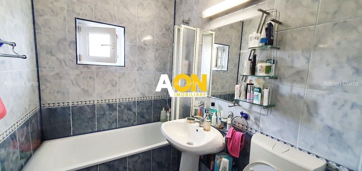 Apartament cu 3 camere semidecomandat în Cetate - 4
