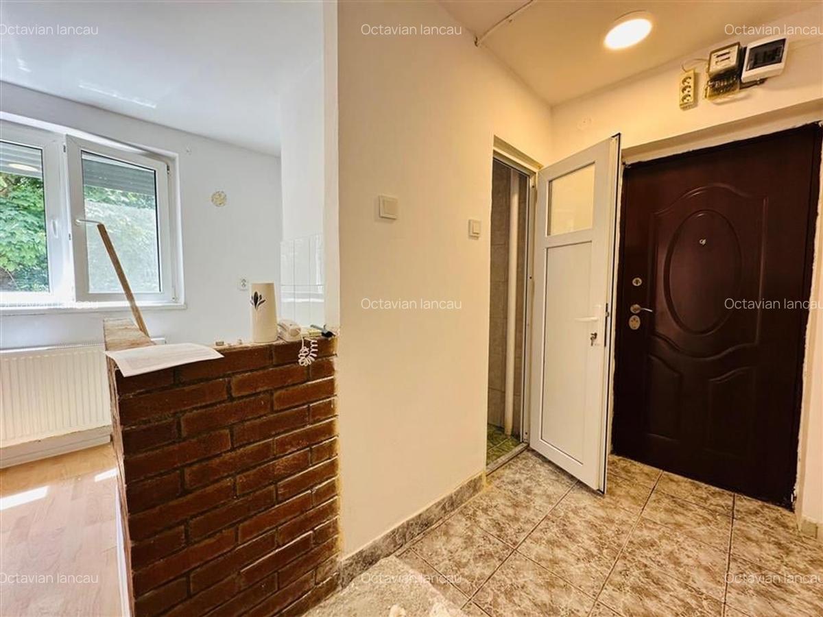GARSONIERA, ETAJ 1, ZONA ROGERIUS, ALEEA POSADA - 5