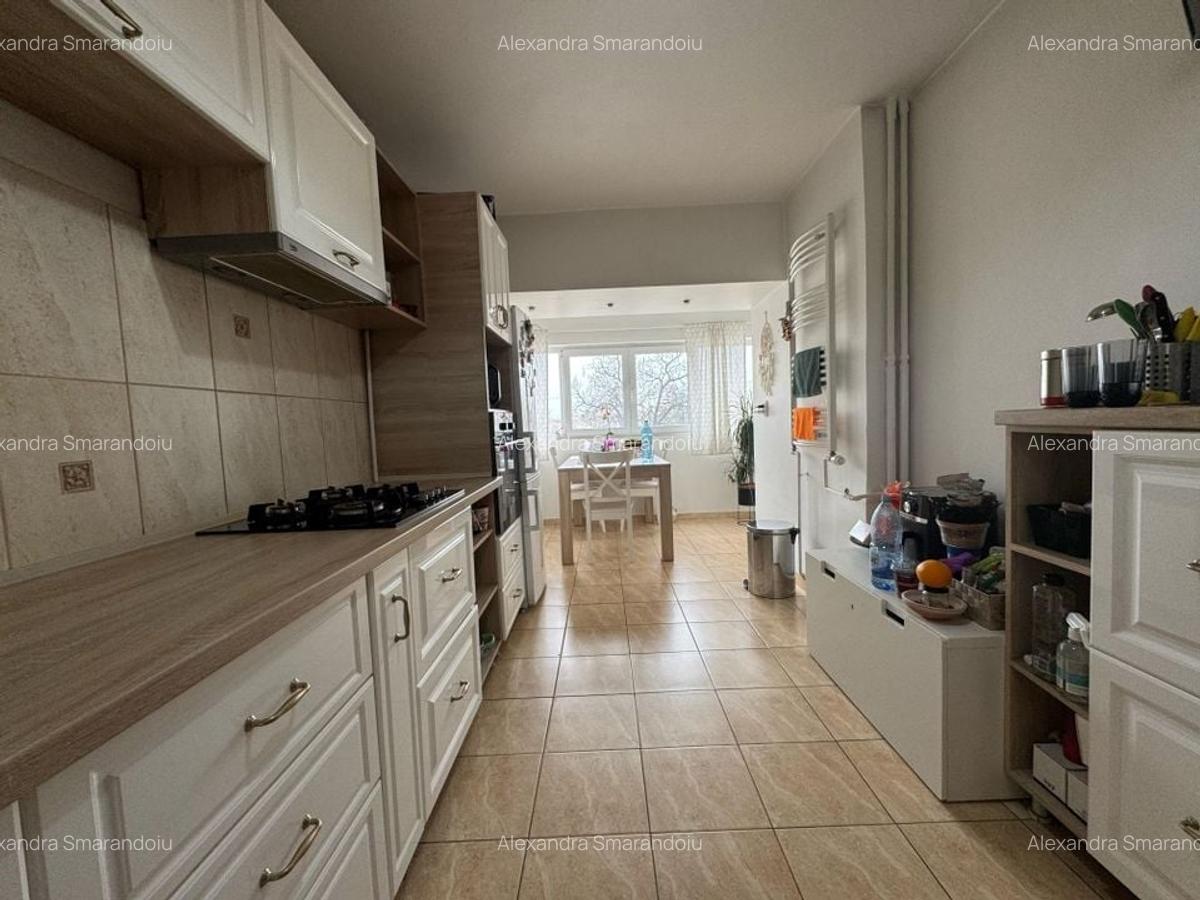 Apartament cu 3 camere decomandat, mobilat în 1 Mai - 9