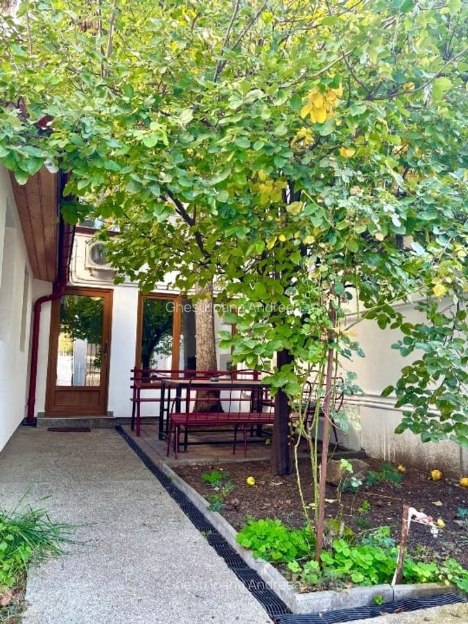 Casă pentru sediu firmă – 205 mp, Sector 4, panouri solare și loc parcare - 3