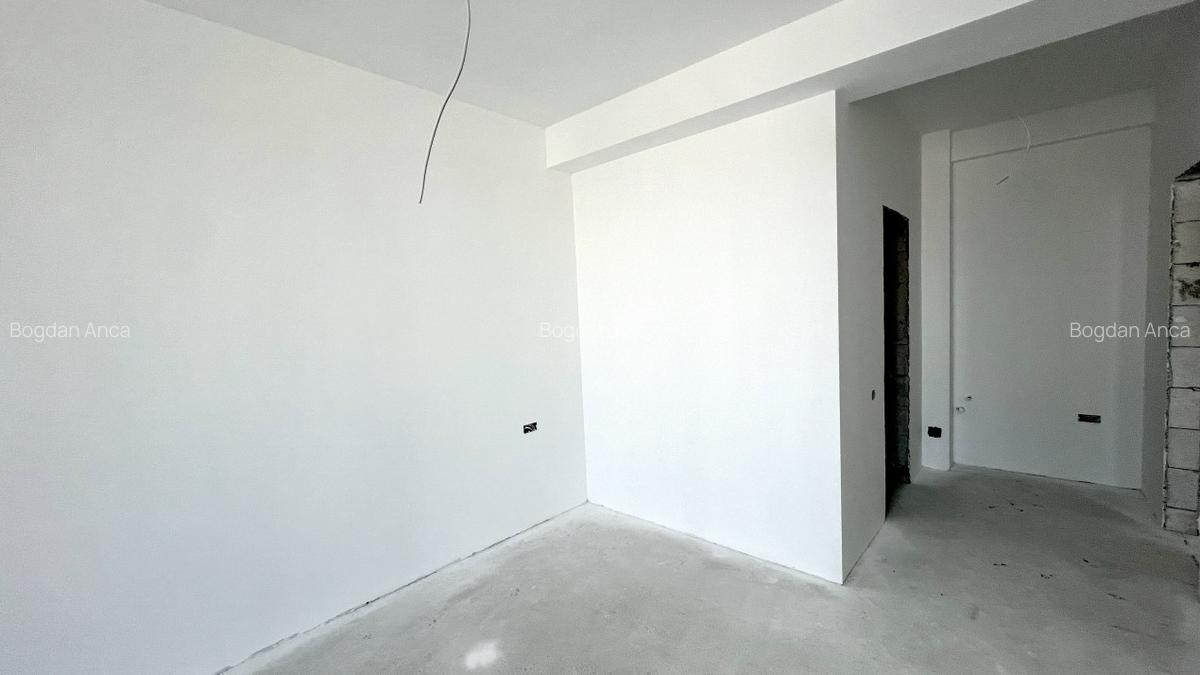 Apartament cu 3 camere decomandat în Tomis Nord - 14