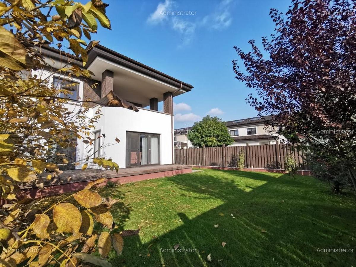 Oxford Gardens unfurnished/partially furnished 3 bedrooms villa - 4