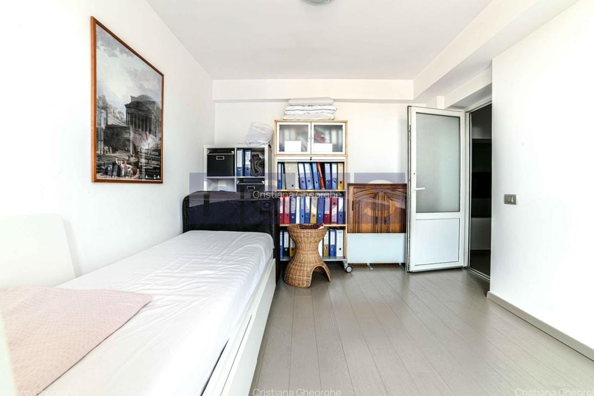 Apartament cu 5 camere decomandat, mobilat în Decebal - 13