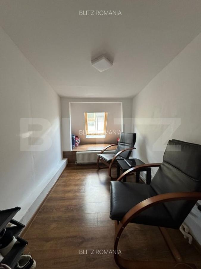 Casa spatioasa cu 4 camere, 103 mp, curte 70 mp, zona 13 Septembrie - 7