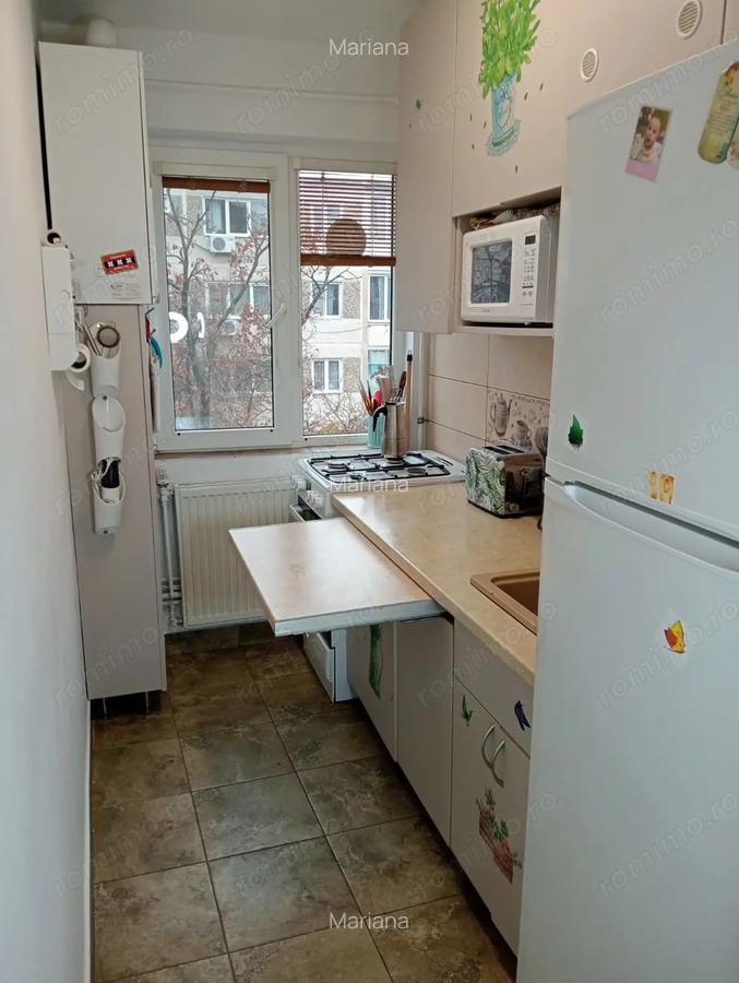 Vand apartament 3 camere zona Dacia etaj 3 centrala termica - 4