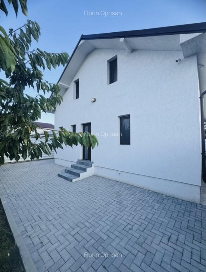 Casa de vanzare 205 mp Golesti - 2