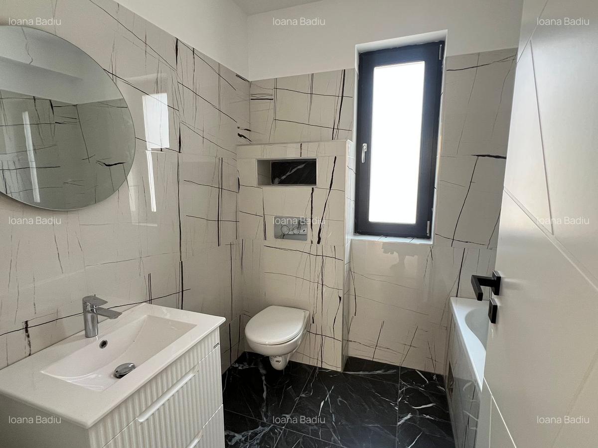 Vila individuala - 5 camere - 3 bai - beci- Teren 330 mp - 18