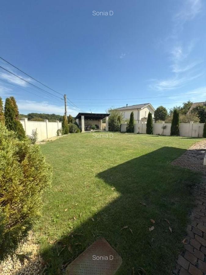 Casa individuala lux cu 5 camere - 395.000 euro - Sag - 30