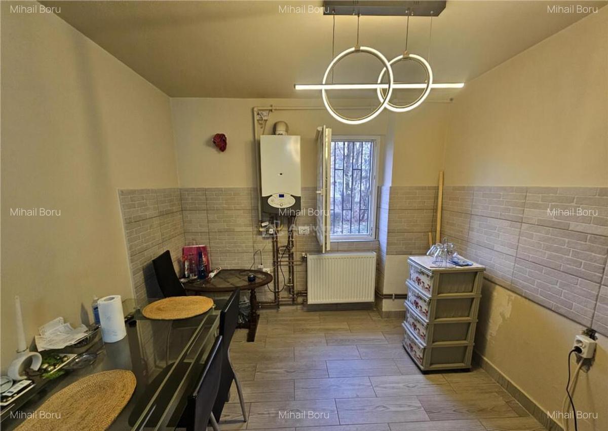 Resita, 2 Cam. Cf. 1, Renovat, Parter, Micro 1 - 1