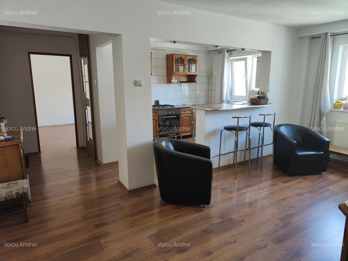 Apartament cu 3 camere decomandat în Răcădău - 5