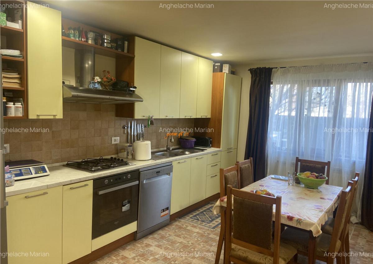 Casa de vanzate in Campineanca , parter etaj, 360 mp utili , - 10