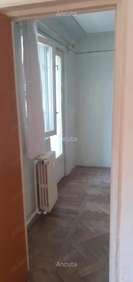 Vand apartament 2 camere semidecomandat - 3 Vand apartament 2 camere semidecomandat - 3