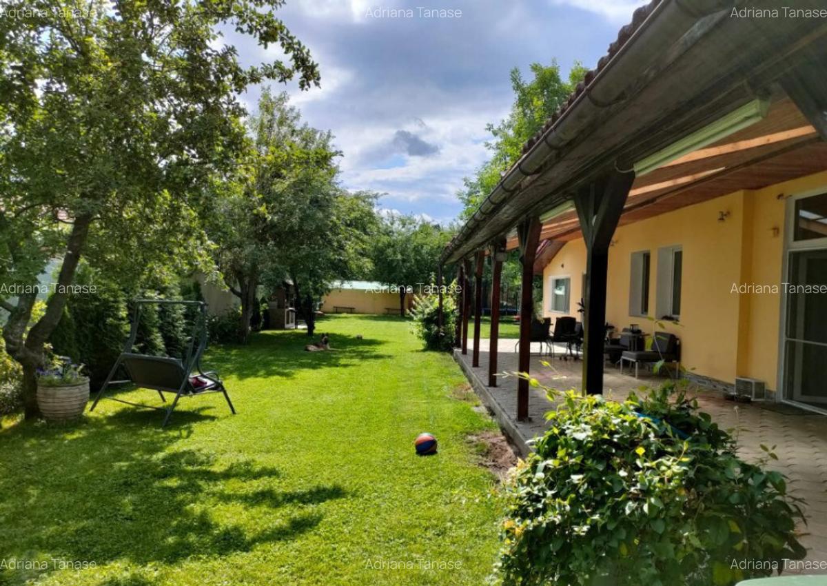 Casa cu 4 camere, terasa acoperita, curte de 700 mp, zona - 2