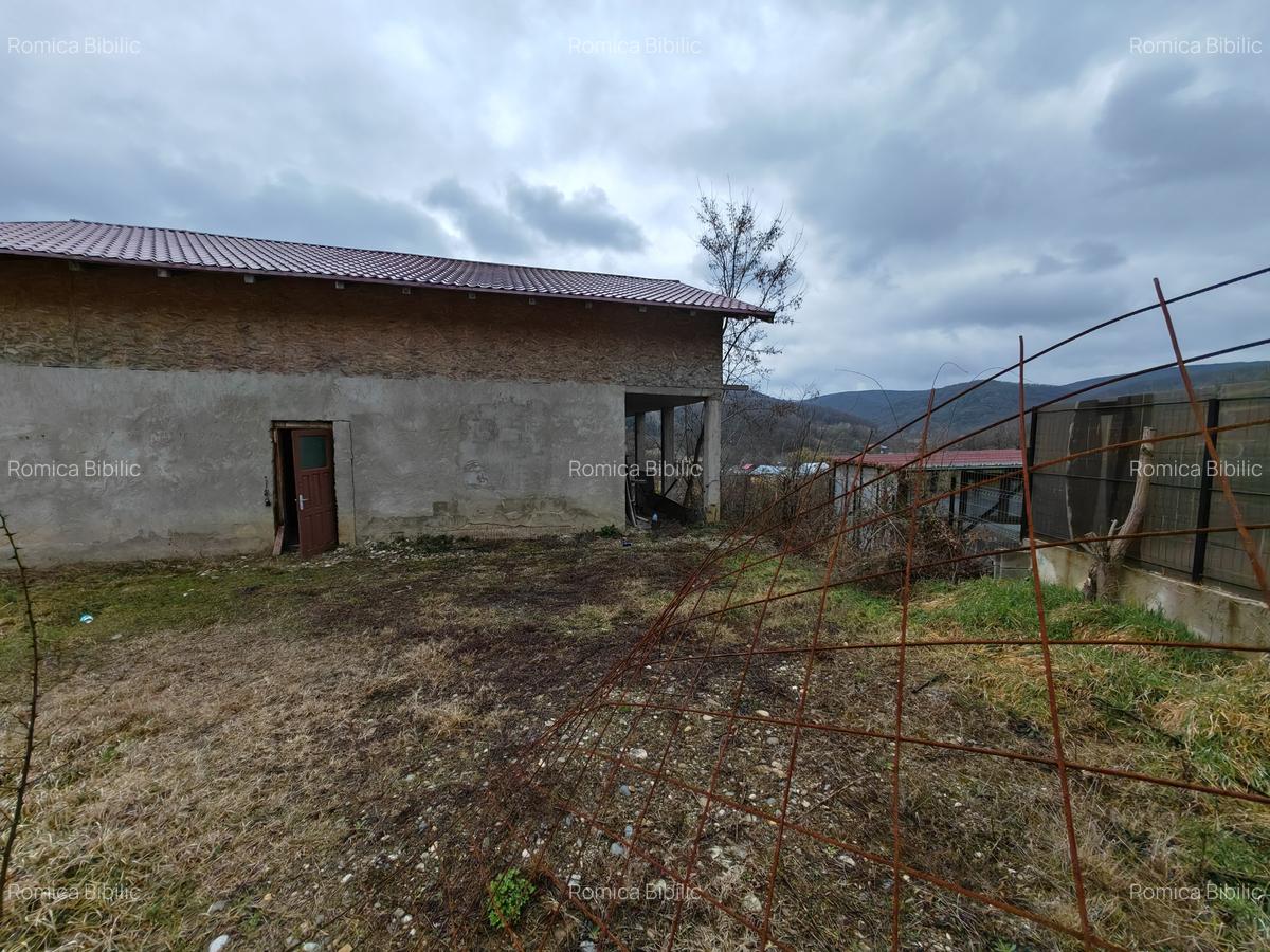 Casa la rosu, Magura - 2