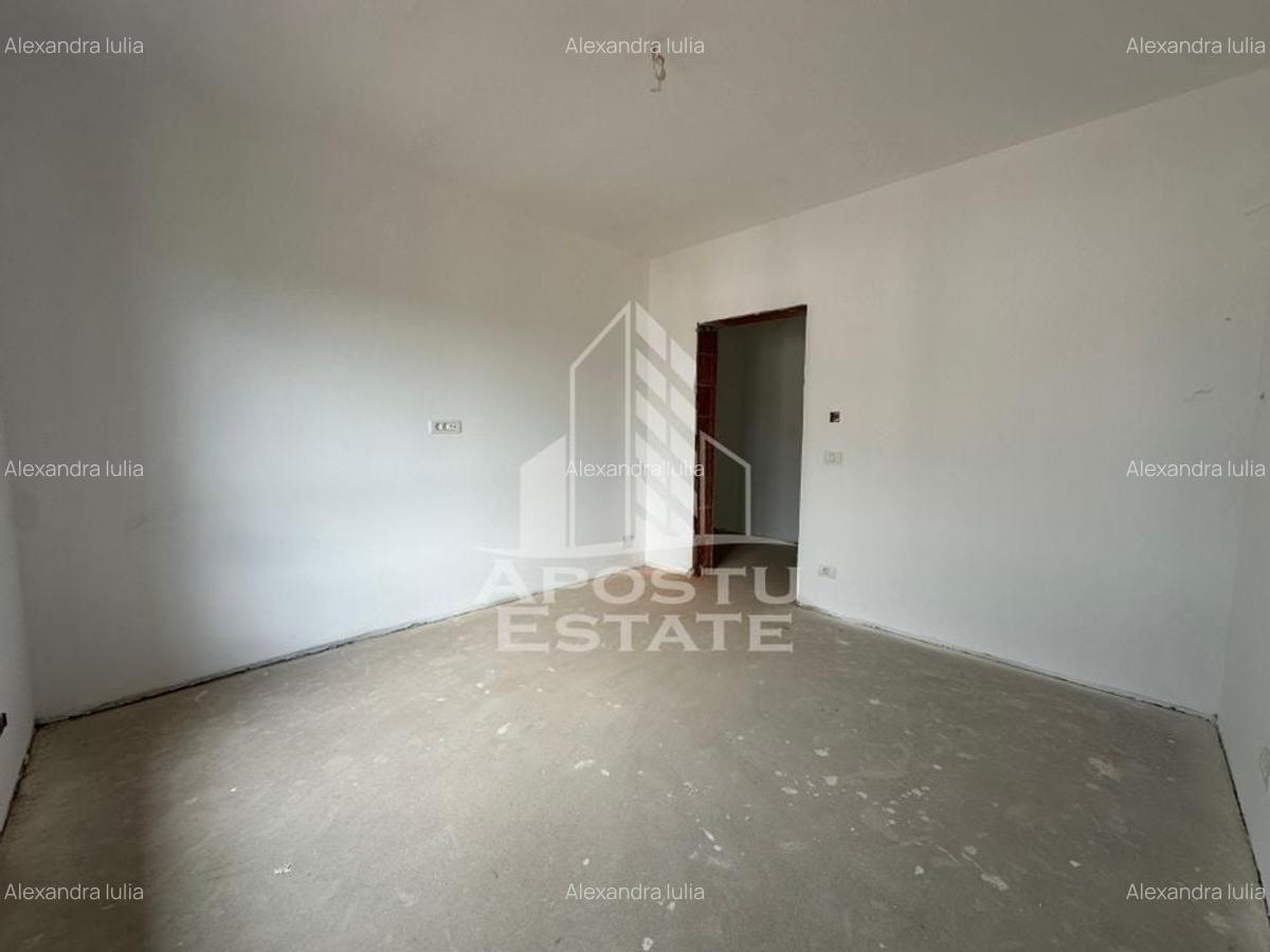 Apartament cu 3 camere semidecomandat în Giroc - 14