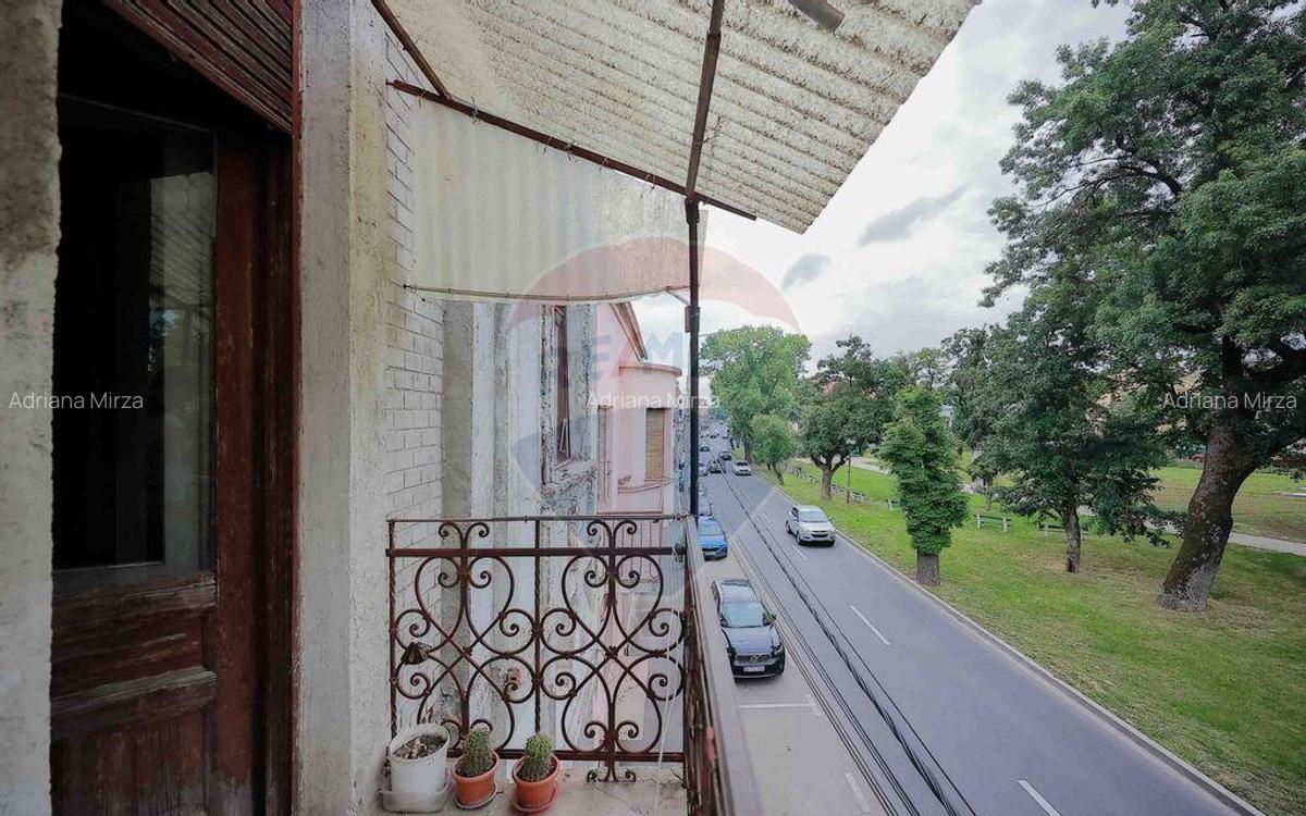 Apartament Ultracentral cu 3 camere ideal pentru investi?ie - 4