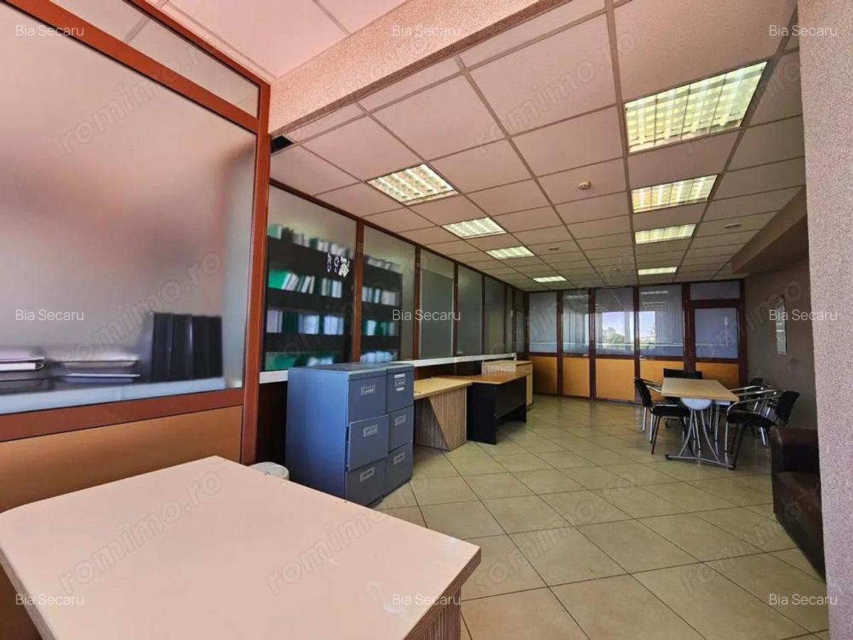 Se ofera spre inchiriere birou spatiu comercial in zona vitan de 44 mp, etaj 5. - 1