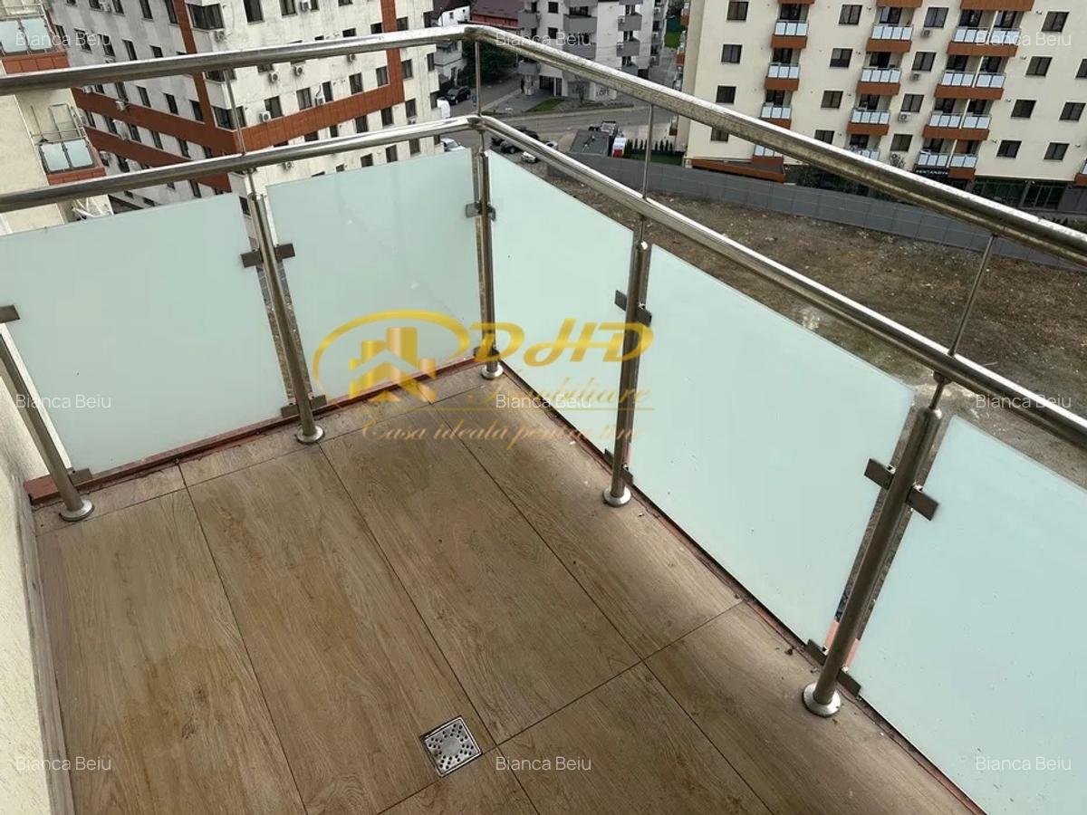 1 camera, Lazar Residence - 5