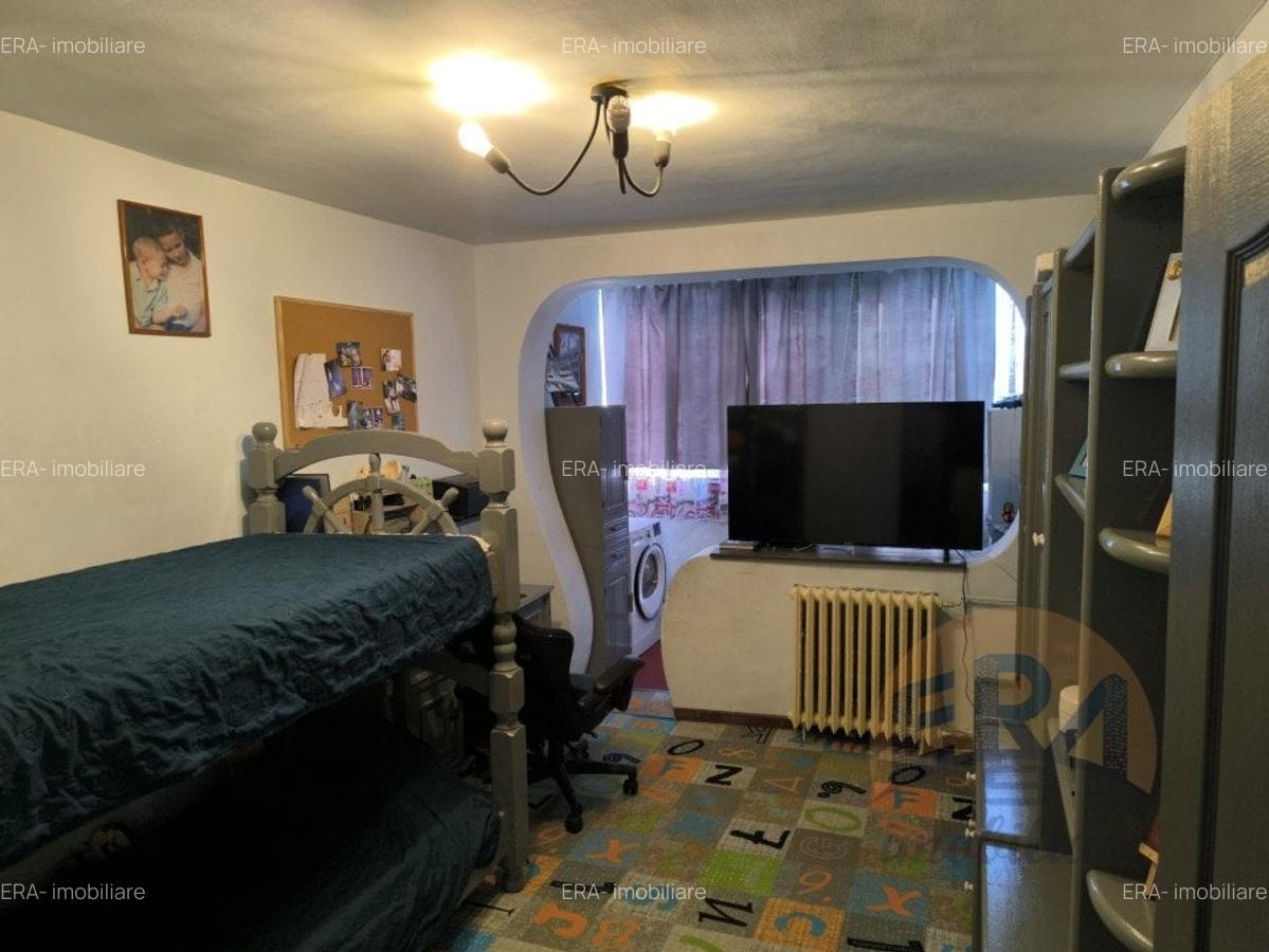 Apartament cu 3 camere semidecomandat, mobilat în Rogerius - 15