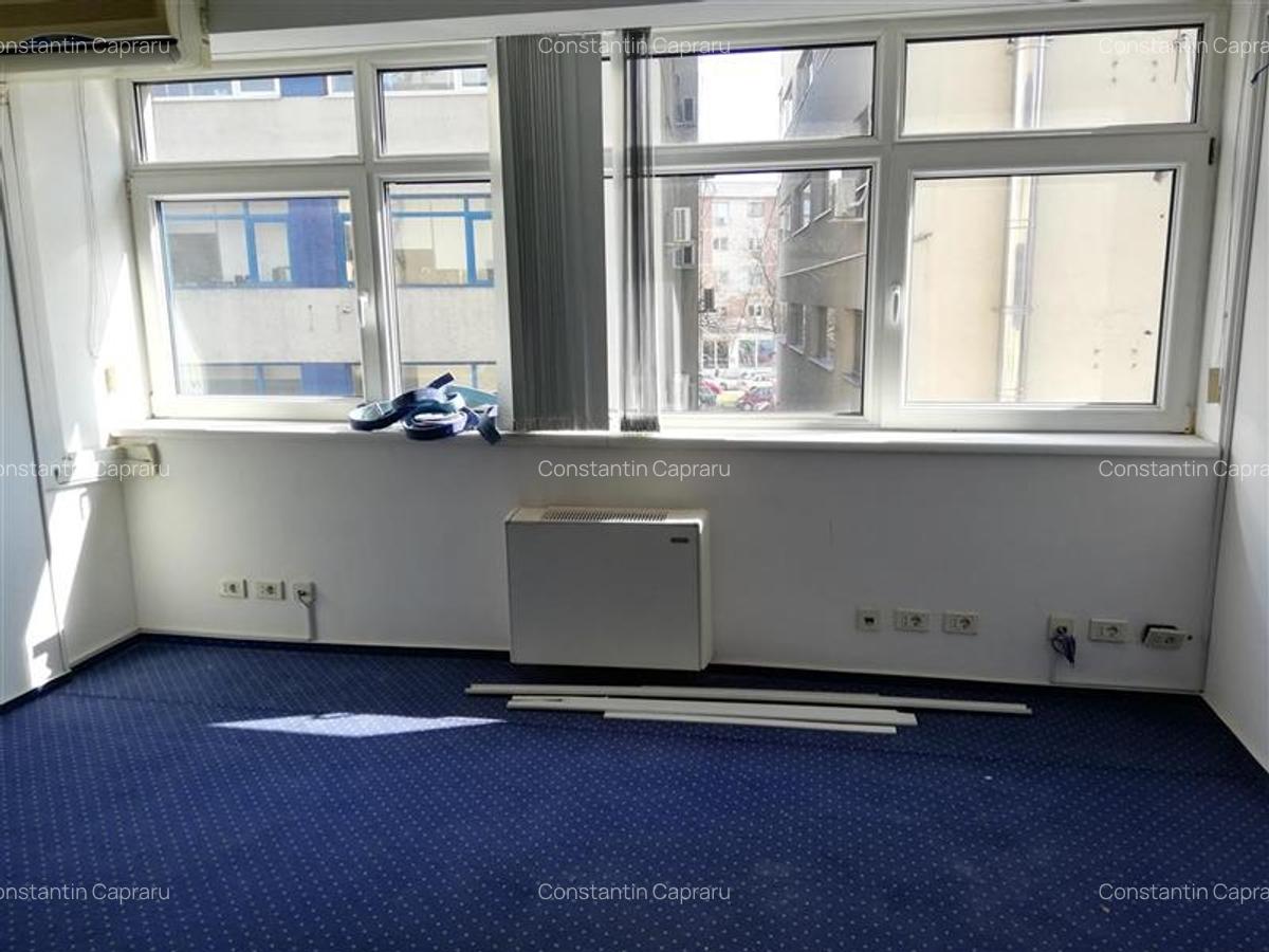 Vanzare spatii birouri - 230 mpc - pret/etaj, parcare inclusa - 4