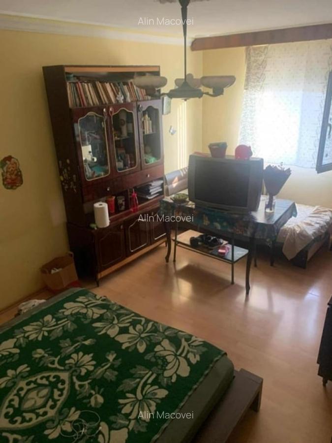 3 Camere Decomandat Etaj Intermediar zona Nicolina Esplanada - 2
