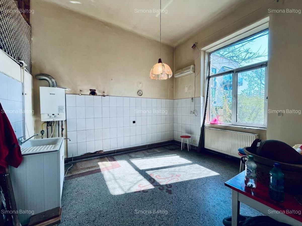 Apartament 3 camere, Central intr-un imobil Istoric realibitat - 19