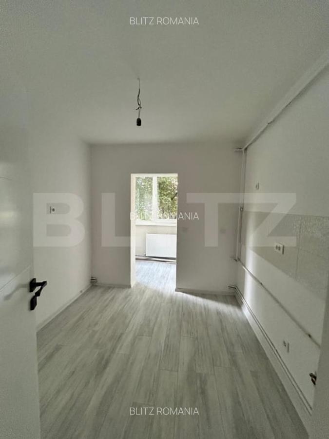 Apartament cu 2 camere decomandat în Triaj - 2