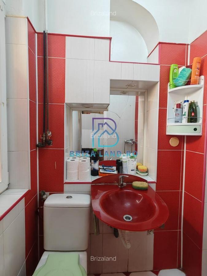Calarasi, Hala Traian, casa stradal, Sp+P+E, sup. 207mp, teren 156mp - 4