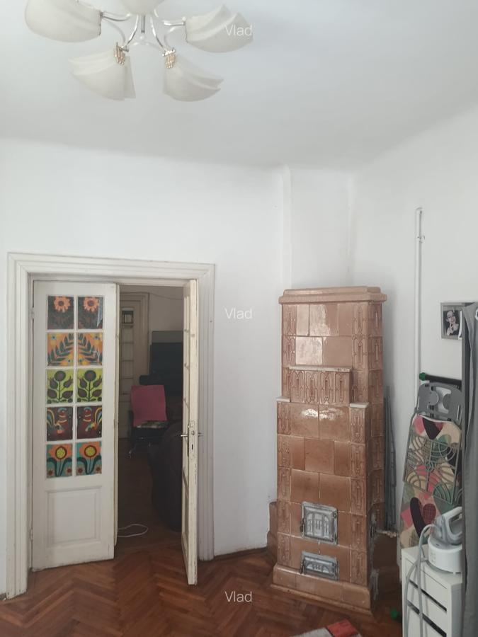 Casă de vânzare – 5 camere într-o vilă interbelică, 125 mp - 5 Casă de vânzare – 5 camere într-o vilă interbelică, 125 mp - 5