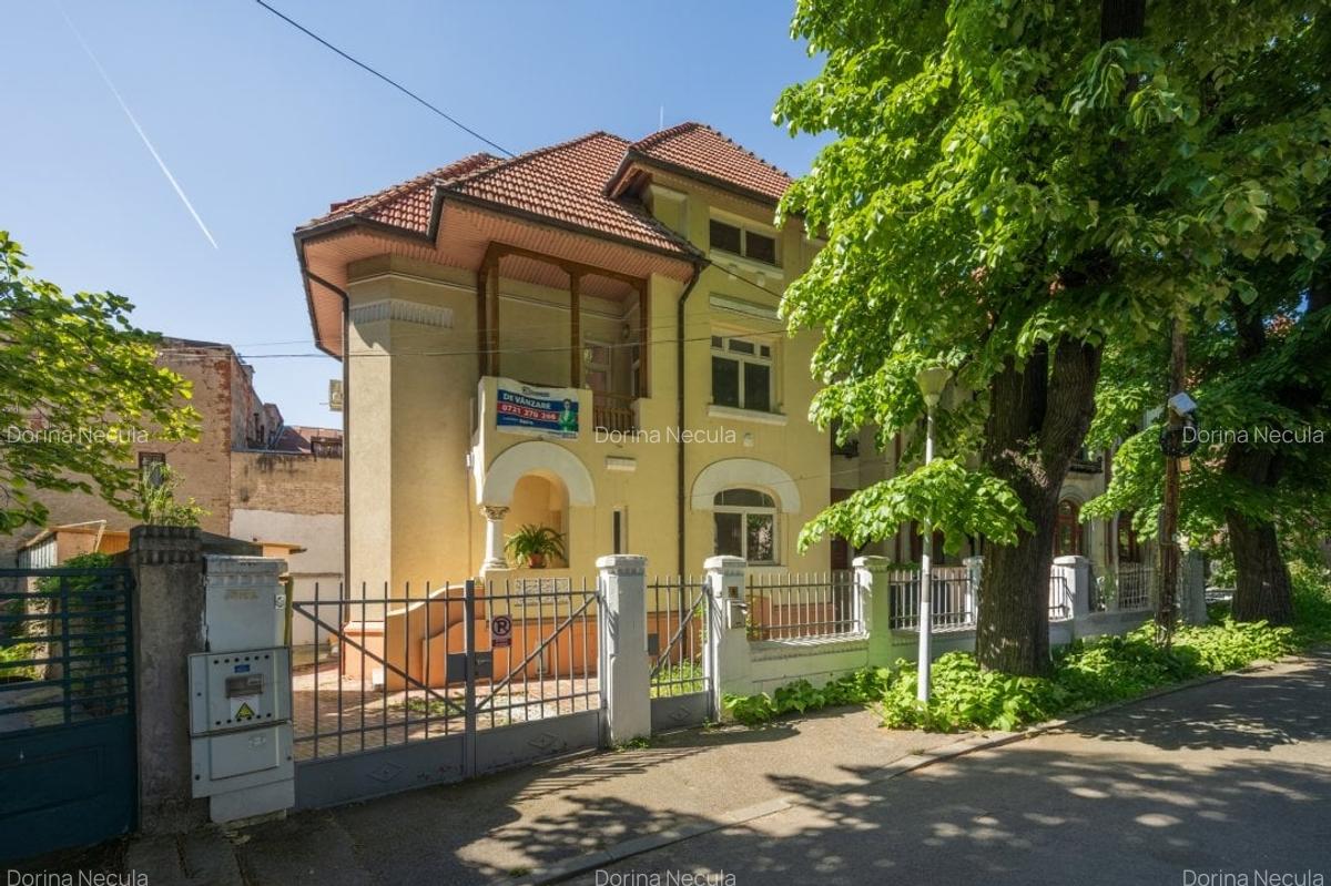 Vila cu arhitectura distincta, 7 camere, renovata, intr-o locatie exclusivista - 52