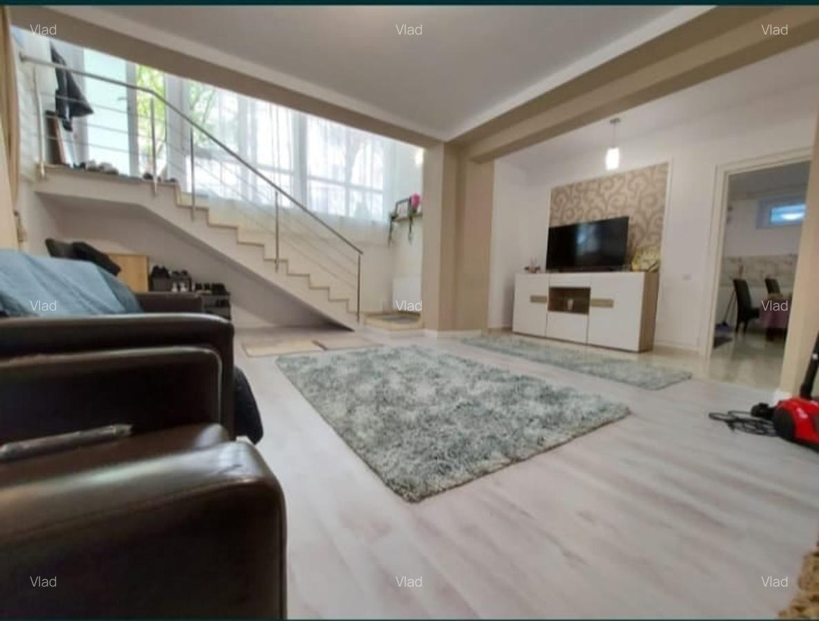 De vânzare — Casă singur în curte, 150 mp construiți + terasă, 2-3 camere, - 1