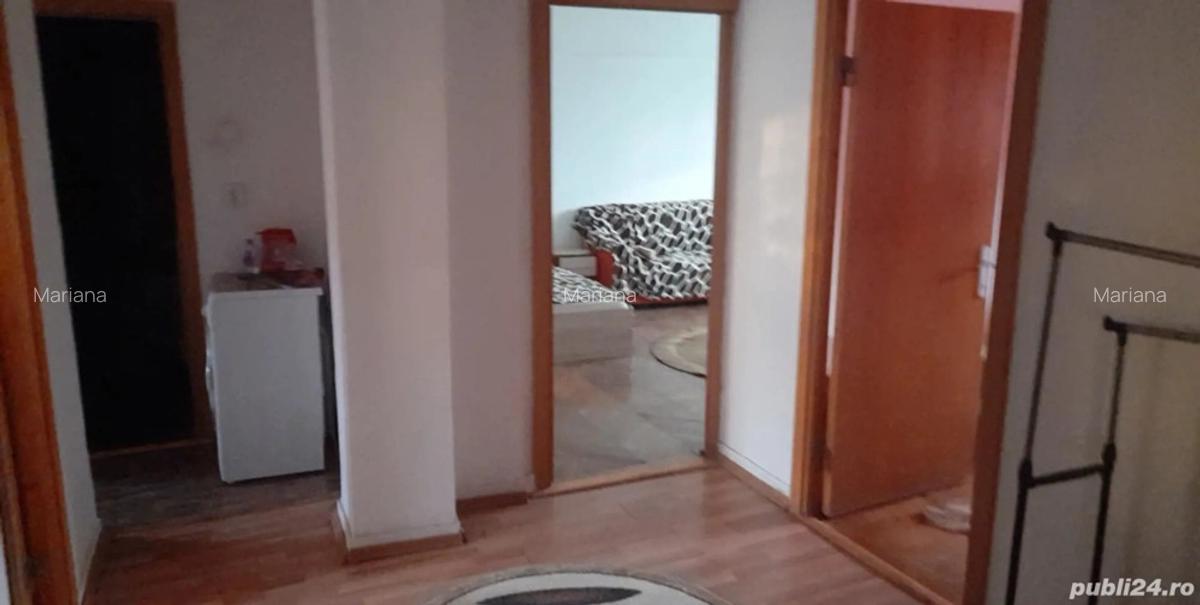 Inchiriere apartament 3 camere spa?ios, decomandat, situat in zona 1 Mai mobilat si utilat - 1