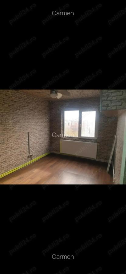 De vanzare apartament doua camere semidecomandat zona Micro 40 ,etajul 4 - 6 De vanzare apartament doua camere semidecomandat zona Micro 40 ,etajul 4 - 6