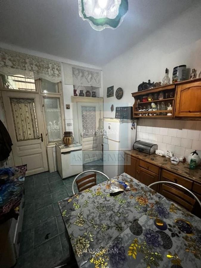 Apartament cu 3 camere decomandat în Centrul Istoric - 2