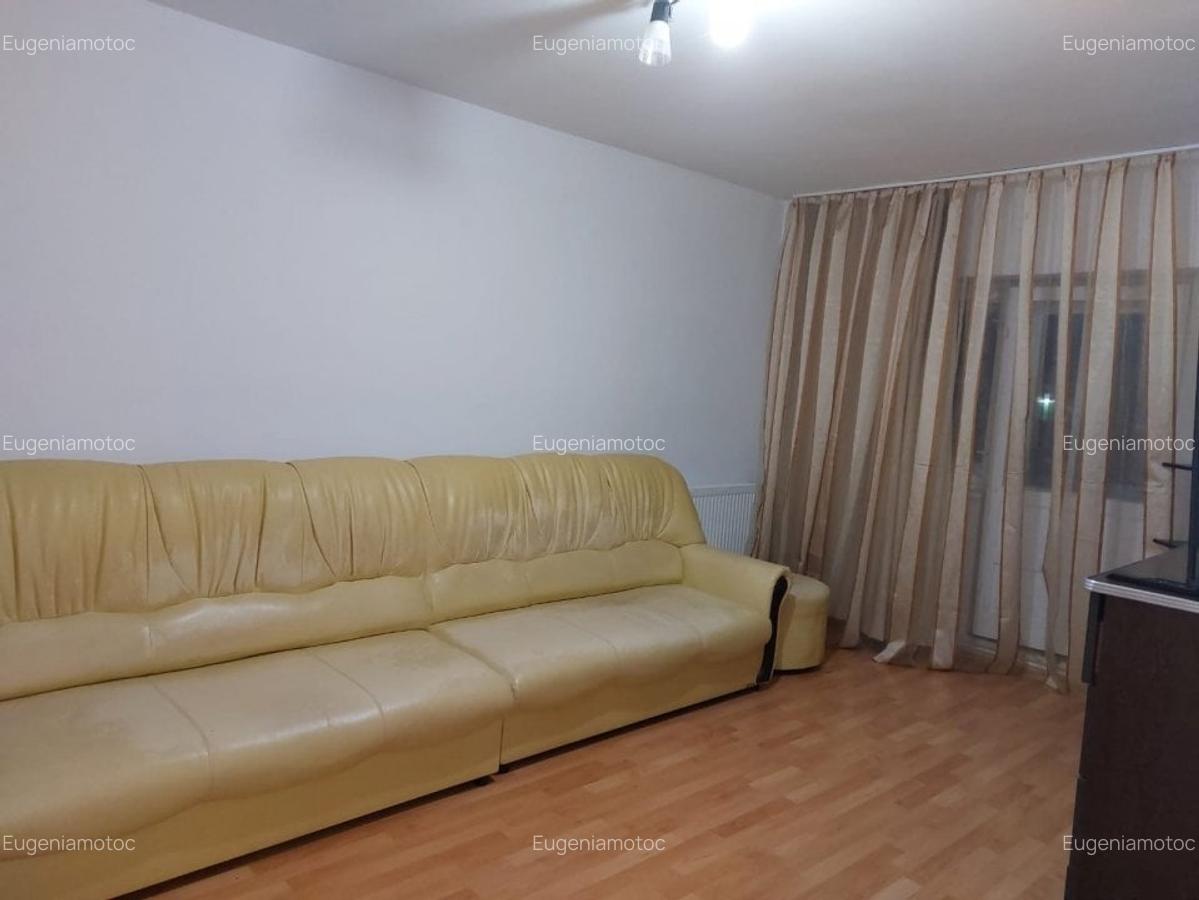 Stadion, str. Primaverii - apartament cu 2 camere si centrala proprie - 4